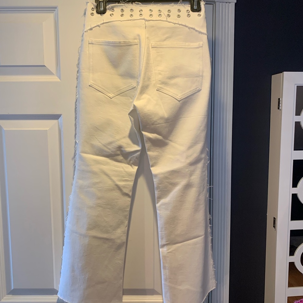 NWOT Miaou Cropped Flare Frayed Hem Pants With Attached Belt - Picture 4 of 4